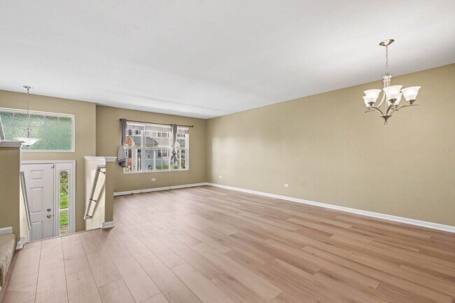 Building Photo - 24617 Patriot Square Dr S
