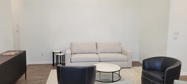 Foto del edificio - 204 Cider Gum Pl