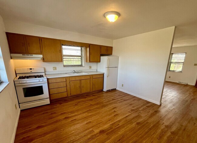 Building Photo - 2 Bedroom Apartment in Wood River