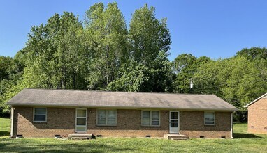 Building Photo - 308 Davis Rd
