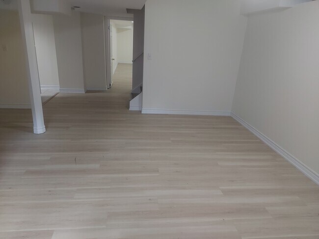 Building Photo - 54 Gamson Cres