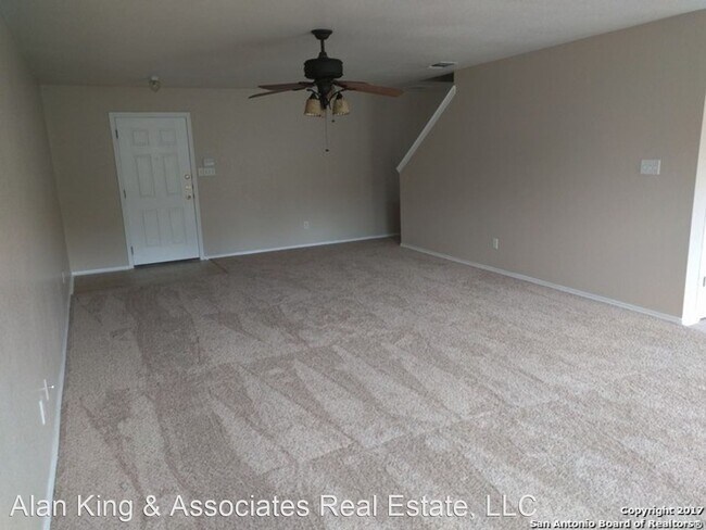 Building Photo - 3 br, 2.5 bath House - 2702 Candleridge Drive