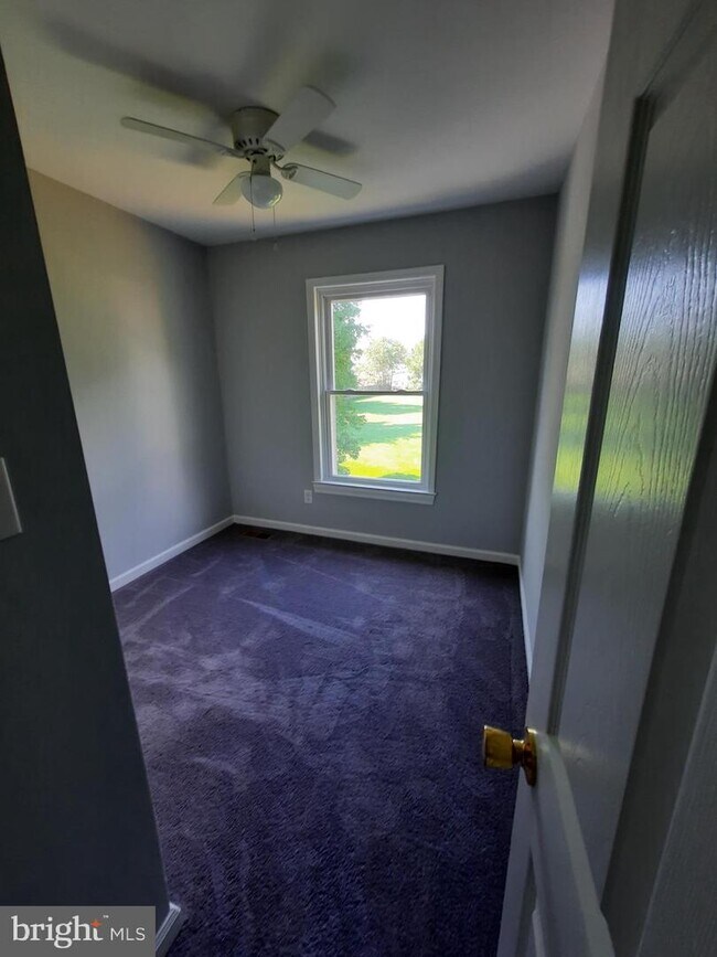 Building Photo - 121 Whitburn Pl