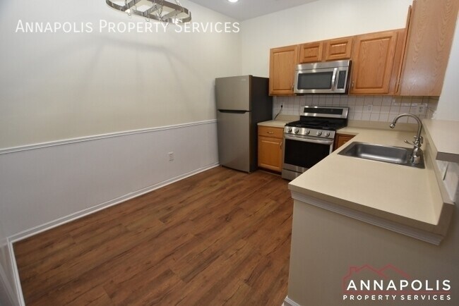 Building Photo - 8725 Spring Brook Way