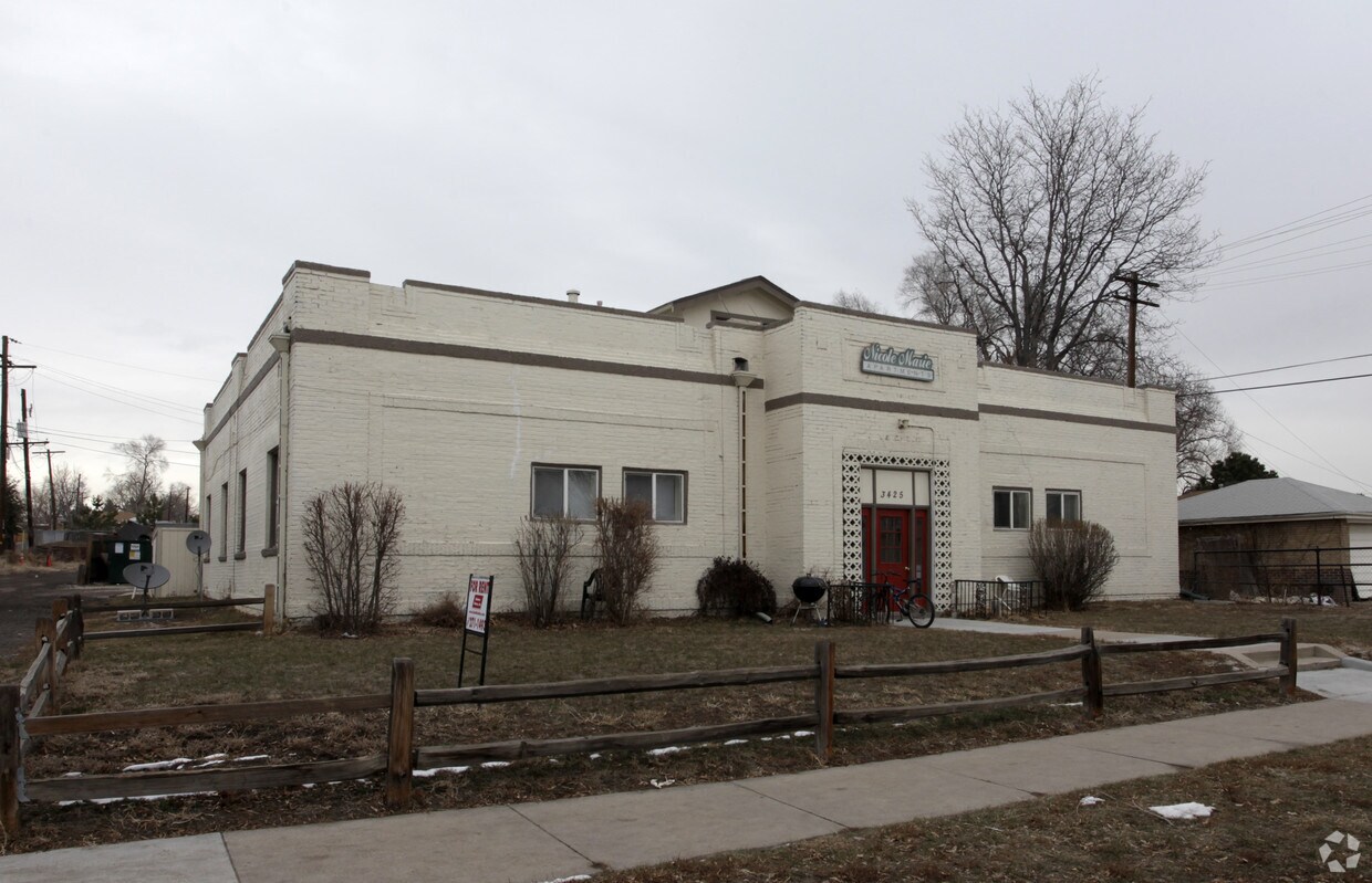 Primary Photo - Nicole Marie Apartments