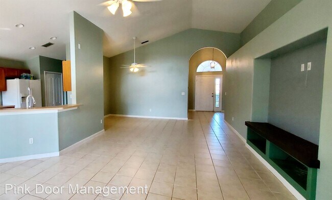 Foto del edificio - 3 br, 2 bath House - 15230 Markham Dr