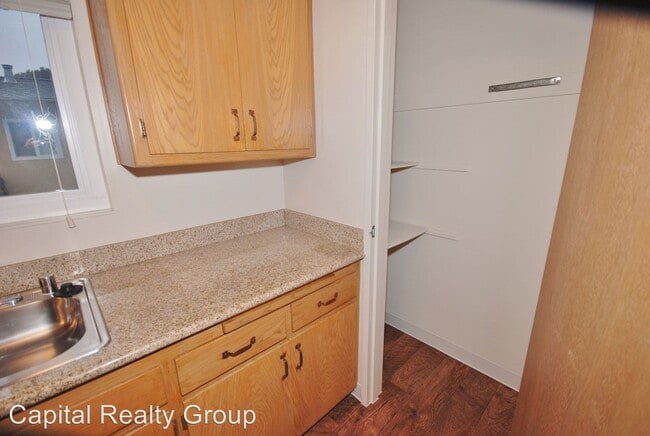 Building Photo - 1300 Palos Verdes Dr
