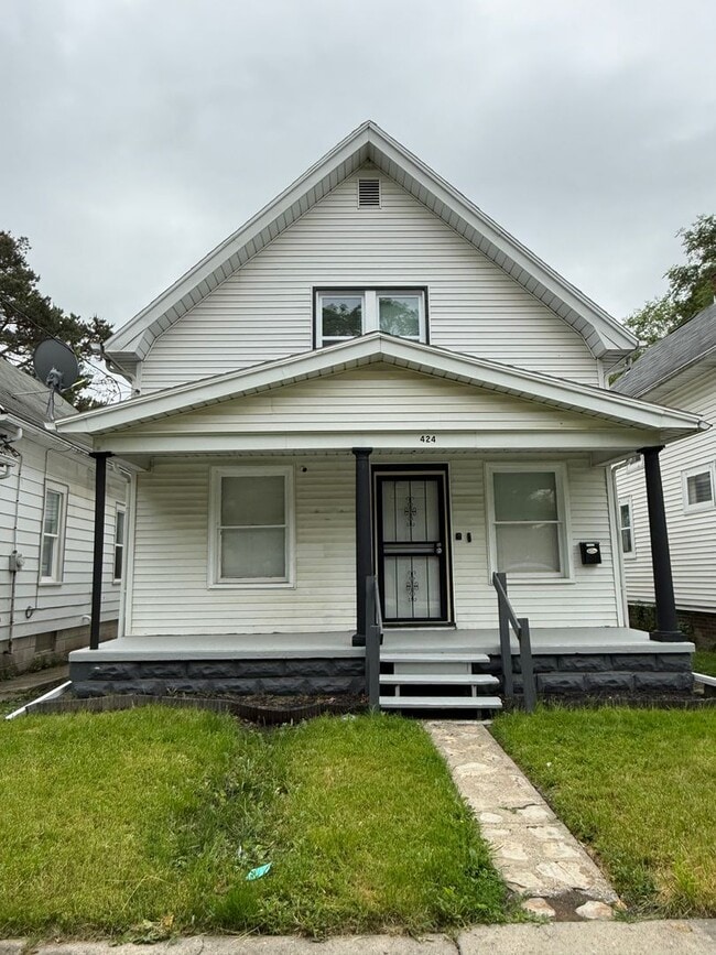 Building Photo - 424 E Lake St