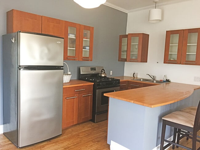 Building Photo - 2627 3rd St