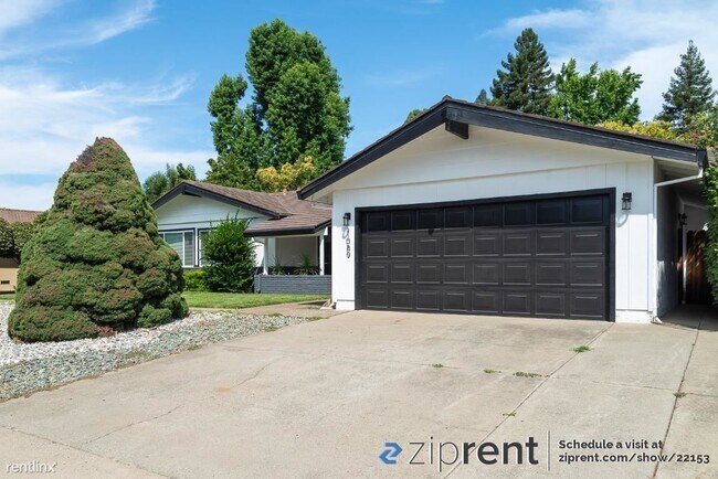 Building Photo - 3 br, 2 bath House - 1089 Sand Bar Circle,...