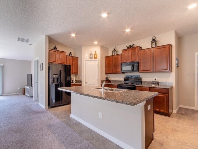 Building Photo - 10243 Strawberry Tetra Dr