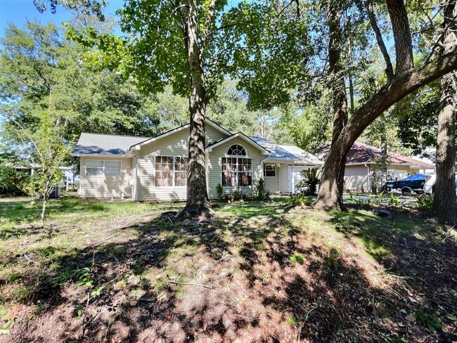 Building Photo - 3 Bedroom Home in Ocean Springs