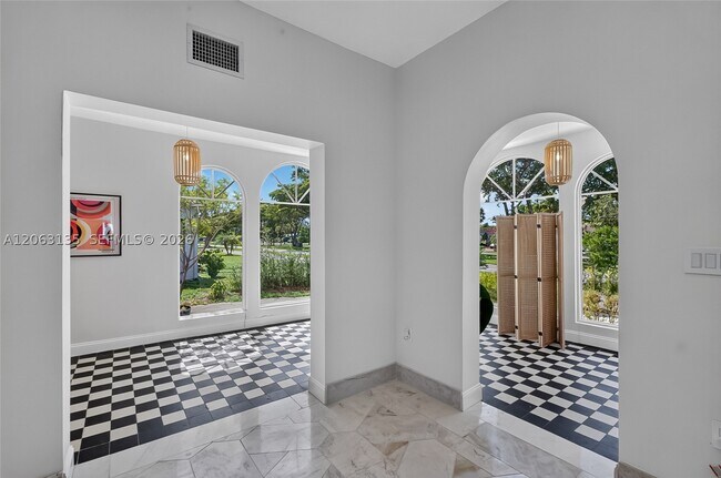 Foto del edificio - 1731 NE 171 St