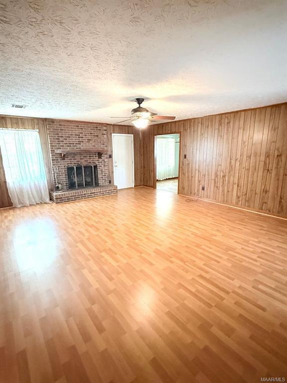 Foto del edificio - 710 Summer Ln