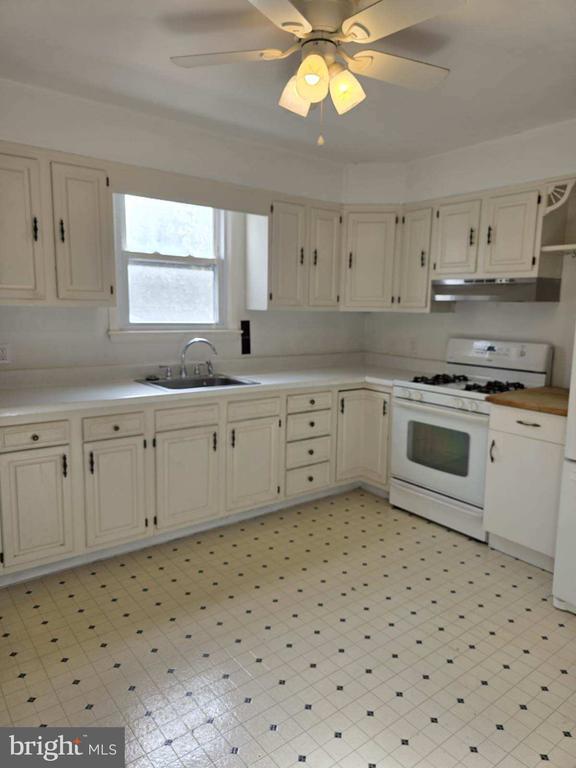 Foto del edificio - 1008 Fairview Ave