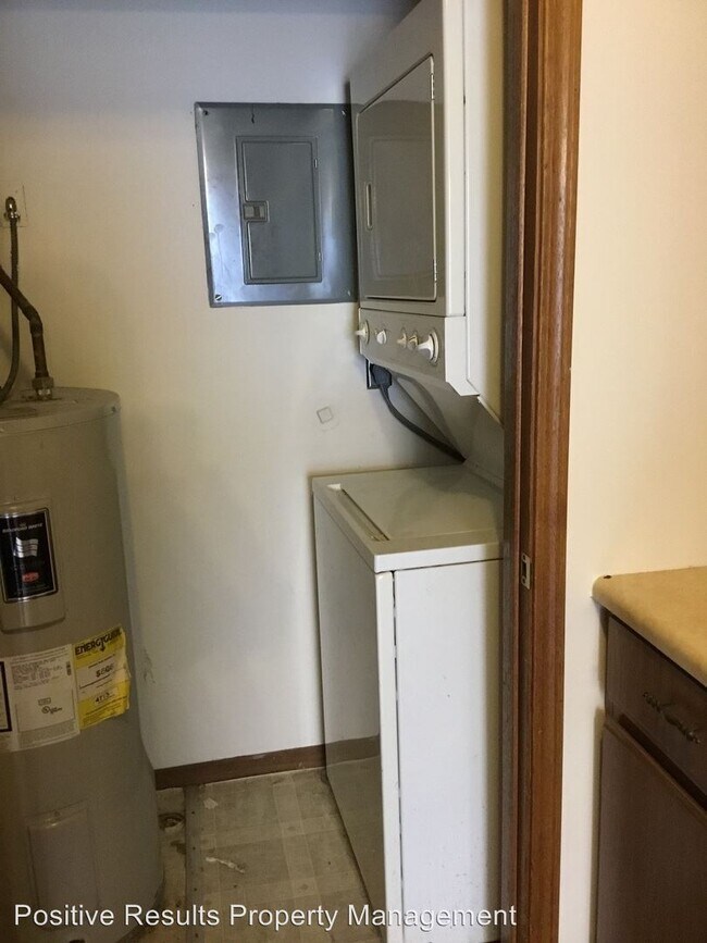 Building Photo - 5107 Seaton Hall Dr