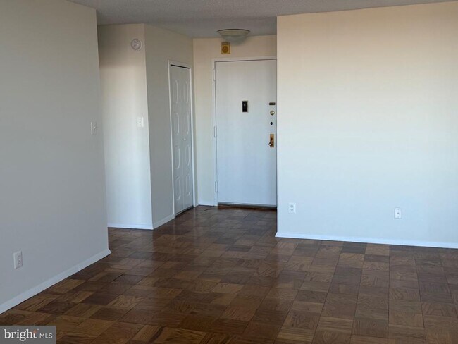 Building Photo - 5225 Pooks Hill Rd
