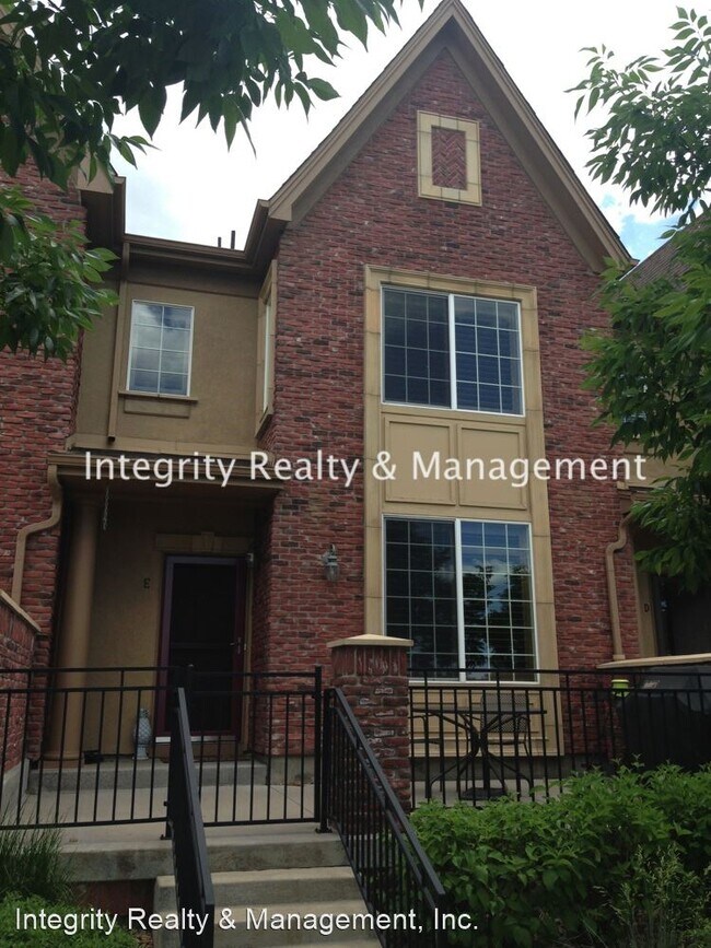 Building Photo - 3 br, 2.5 bath House - 624 Green Ash St Un...