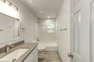 Building Photo - 3112 Wentworth St