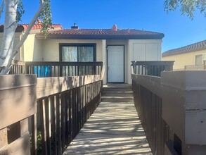 Building Photo - 1 Vía Padre