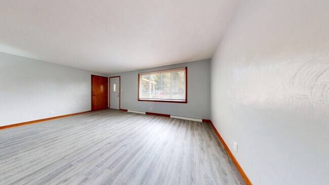 Building Photo - Madison ranch with basement, 1 car garage
