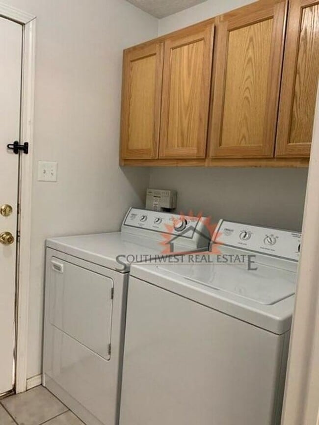 Foto del edificio - Great 2 bed 2 bath apartment