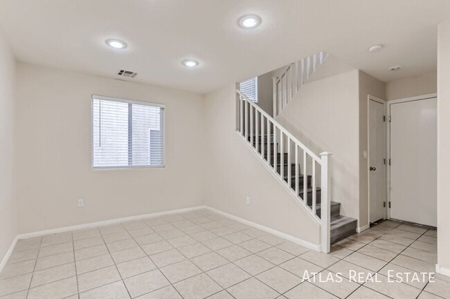 Building Photo - 5518 Avent Ferry St