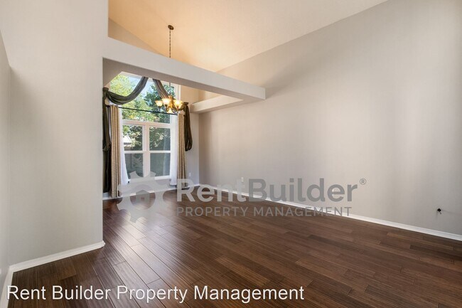Building Photo - 3 br, 2.5 bath House - 4819 Shelly Rose Rd...