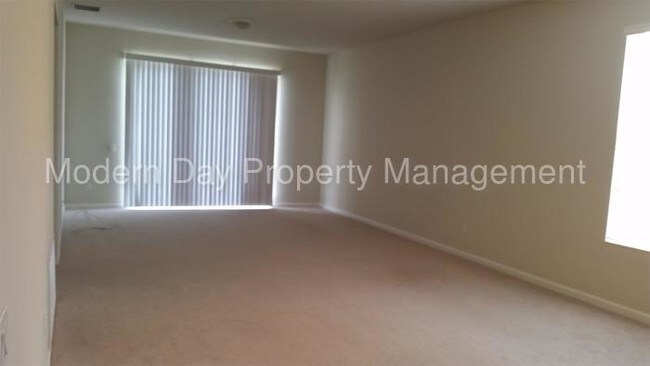 Building Photo - 14794 Wake Robin Dr