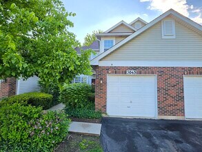 Building Photo - 3045 Kentshire Cir