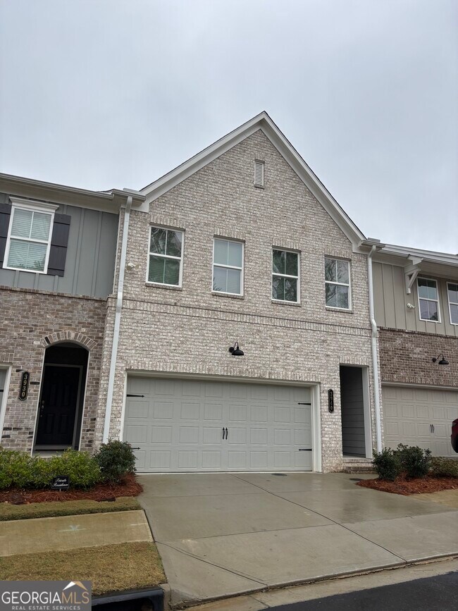 Foto del edificio - 3940 Denton Dr