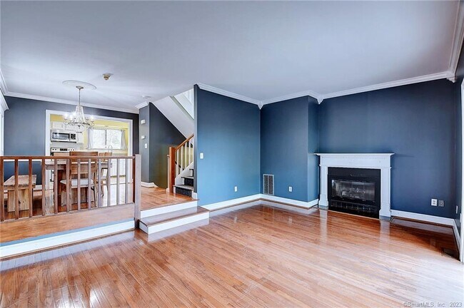 Building Photo - 334 Conestoga Way