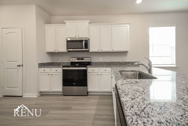 Building Photo - 25314 Shadowdale Dr