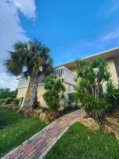Primary Photo - 925 Palm View Dr
