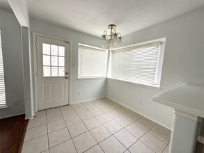 Building Photo - 13830 Fort Nelson Dr