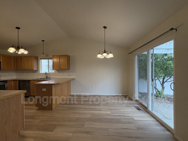 Building Photo - 17475 Margil Rd