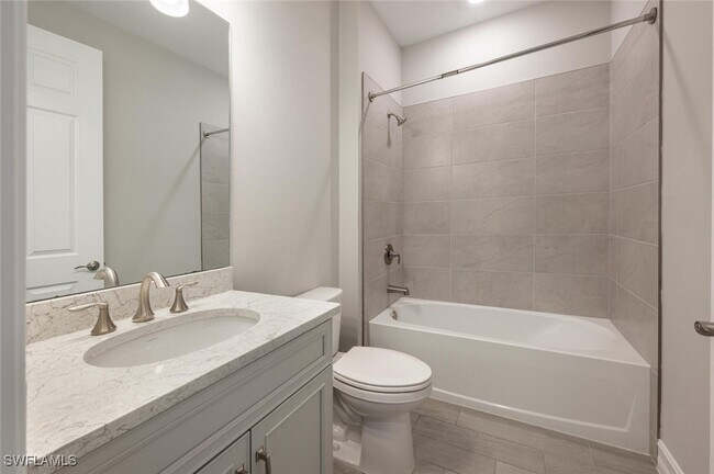 Building Photo - 388 Grace Bay Ln