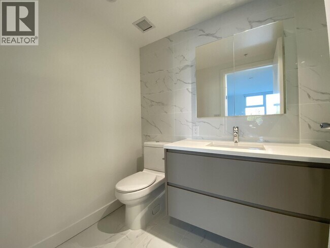 Photo du bâtiment - 8181 Chester St