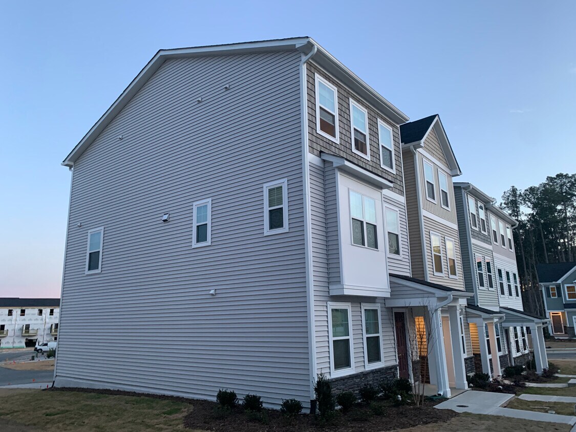 Primary Photo - Room in Townhome on Summer Violet Ln