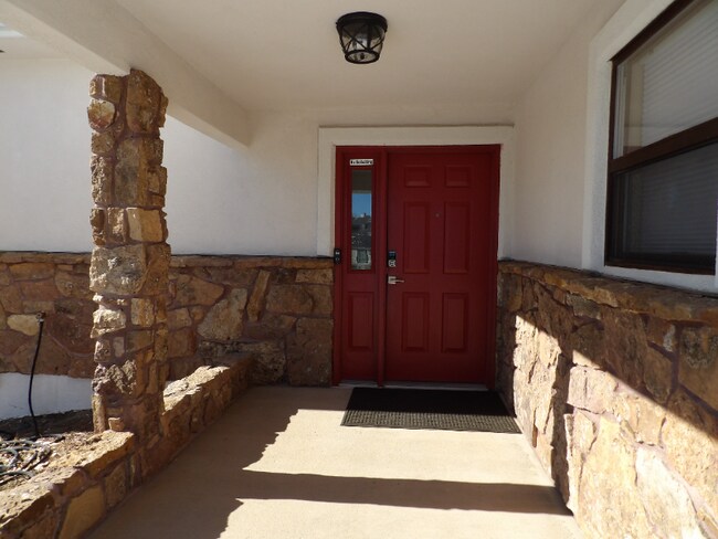 Building Photo - 2455 Stoneridge Dr