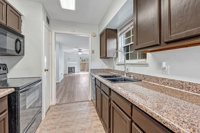 Building Photo - 2120 El Paseo St