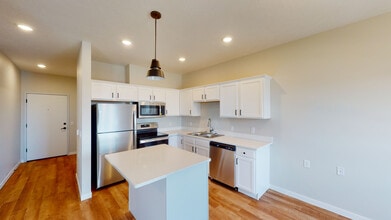 Kitchen - PowderHaus Apartments & Townhomes