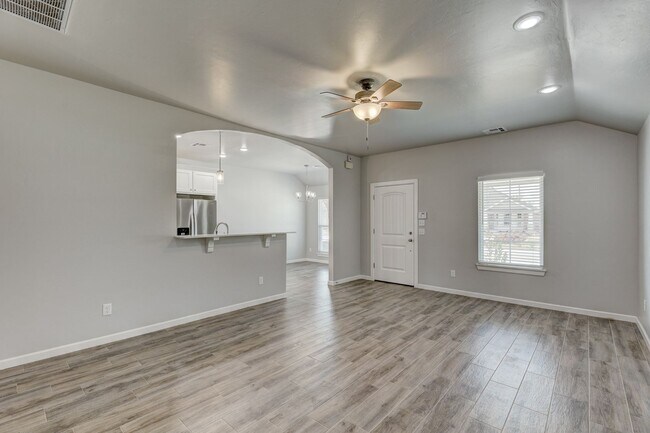 Building Photo - 5808 Goldfinger Rd
