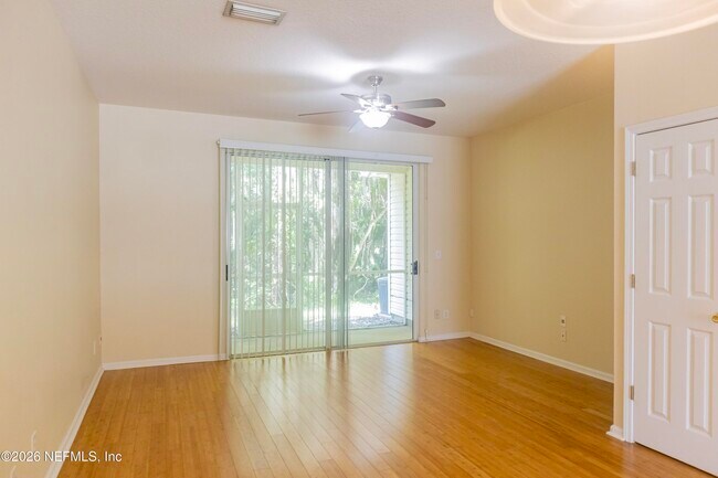 Foto del edificio - 3514 Twisted Tree Ln