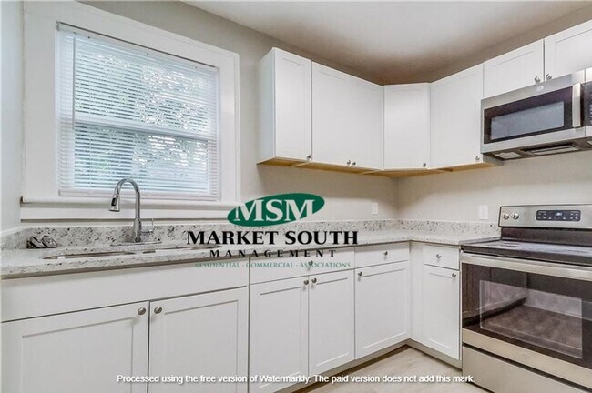 Foto del edificio - 1423 E 33rd St