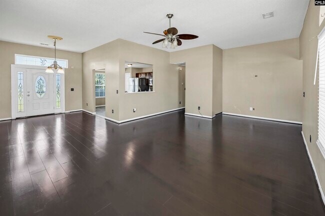 Building Photo - 331 Woodcote Dr