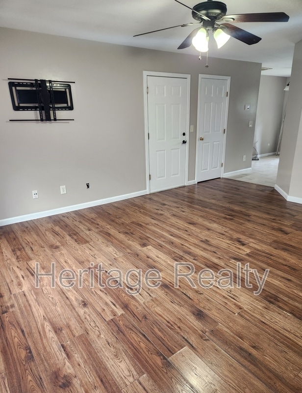 Building Photo - 4820 Poplar Crest Way
