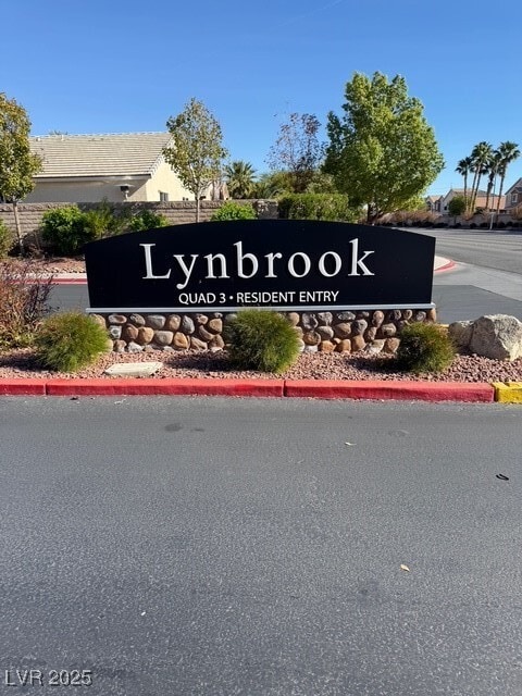 Foto principal - 4932 Royal Lake Ave