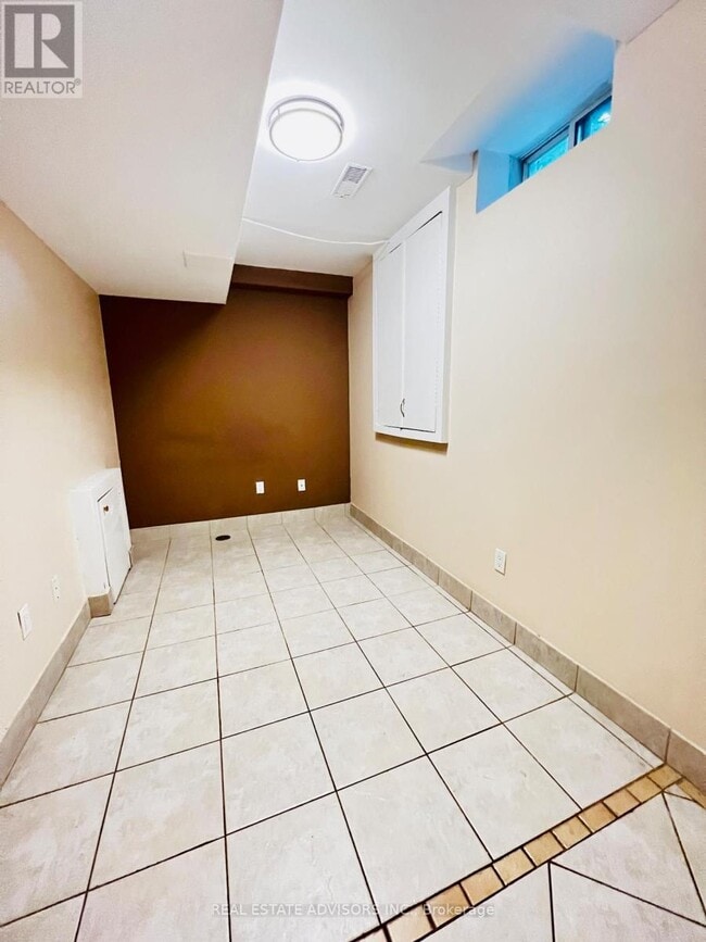 Building Photo - 2 Adam Ernst Ct