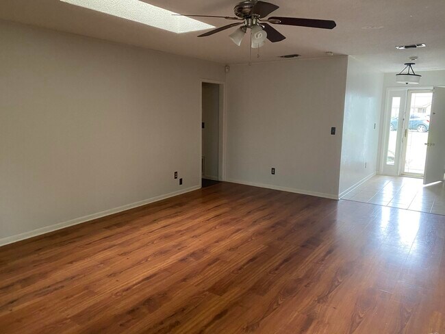 Foto del edificio - 763 St Vincent Cove